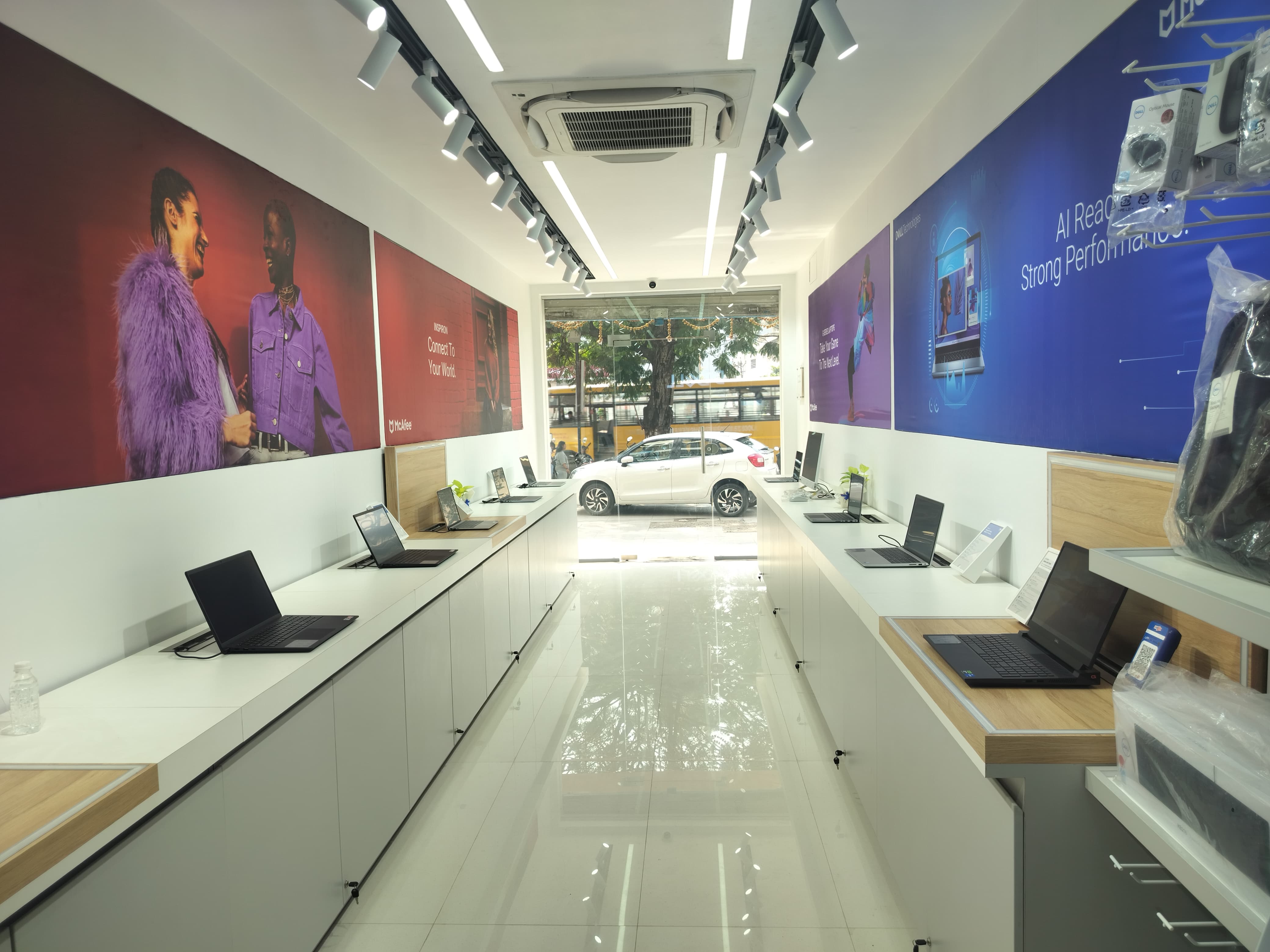 Dell Exclusive Store Chala, Vapi — photo 4