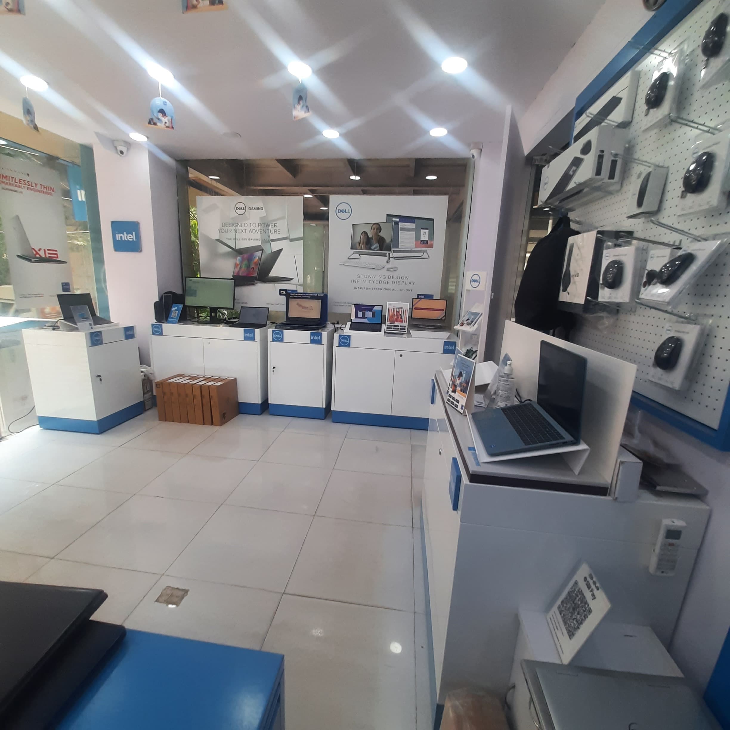 Dell Exclusive Store BTM Layout — photo 3