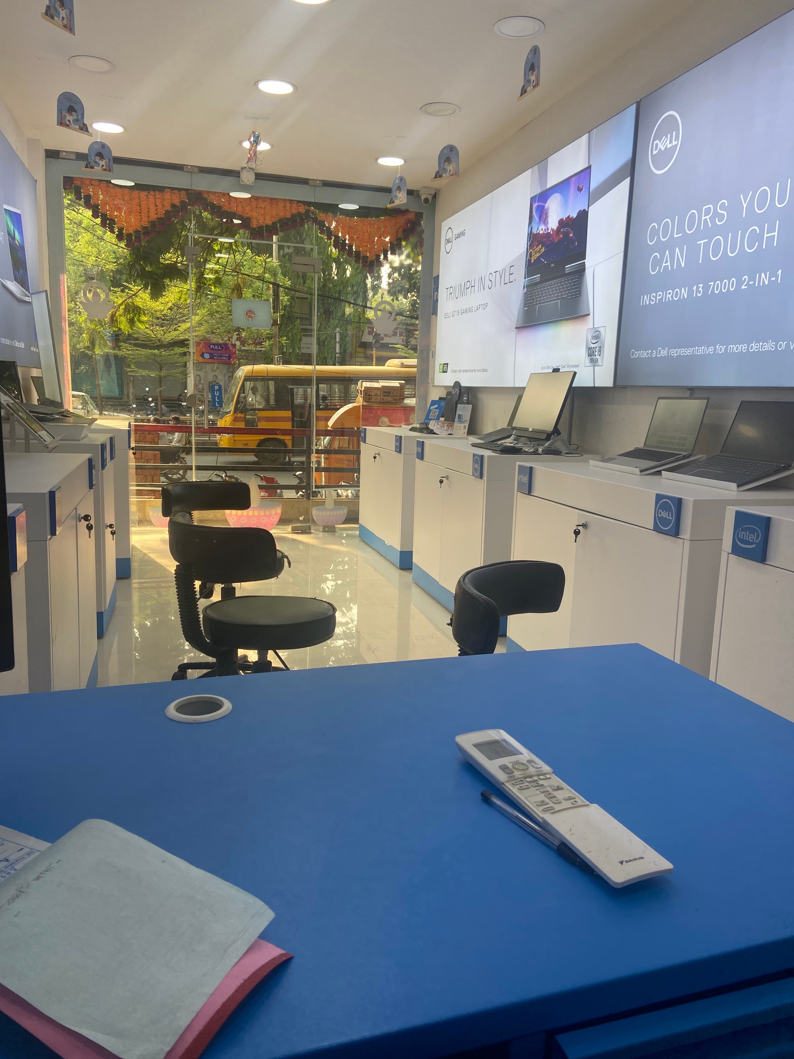 Dell Exclusive Store Latur — photo 3