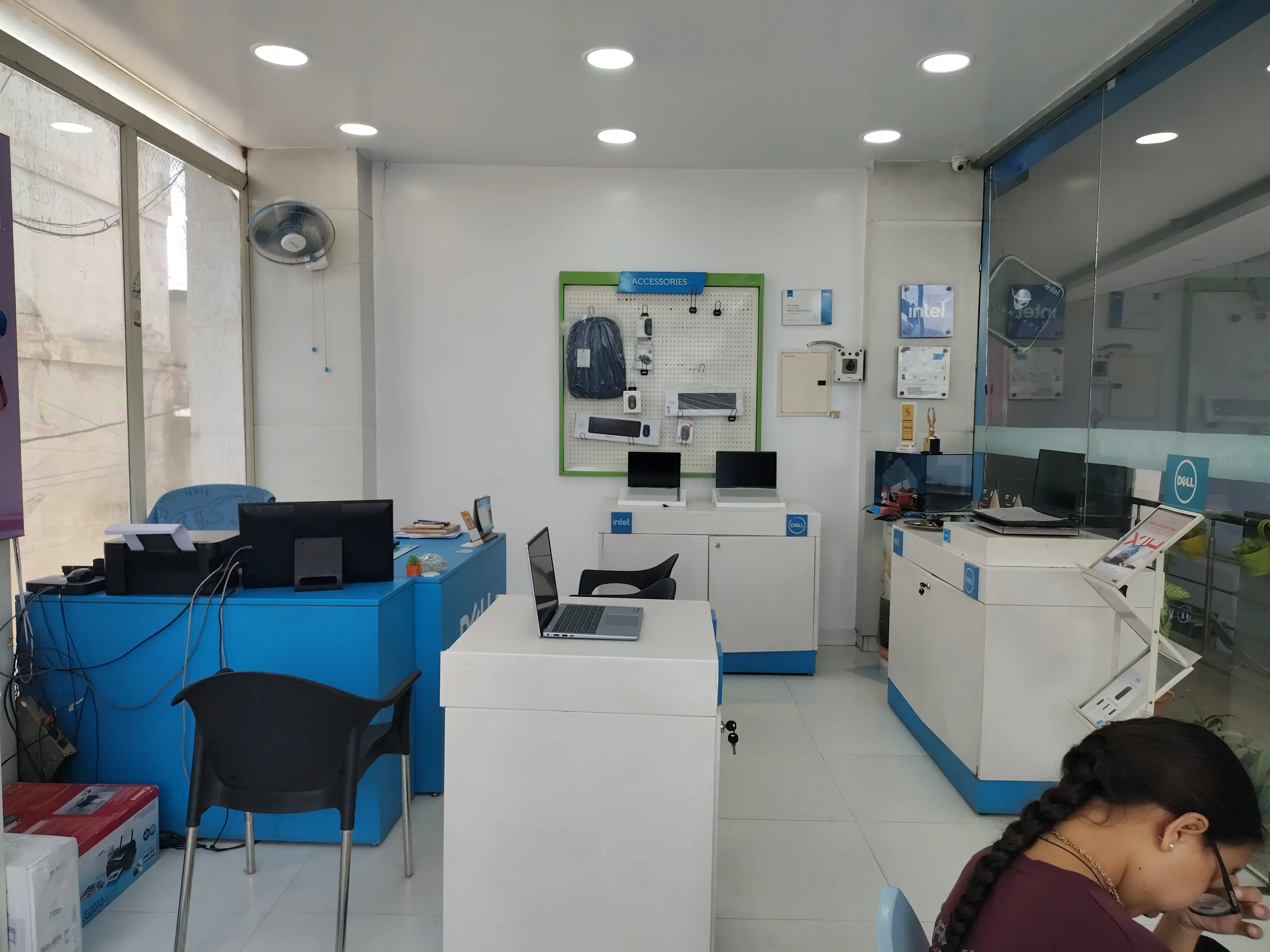 Dell Exclusive Store Rewa — photo 2