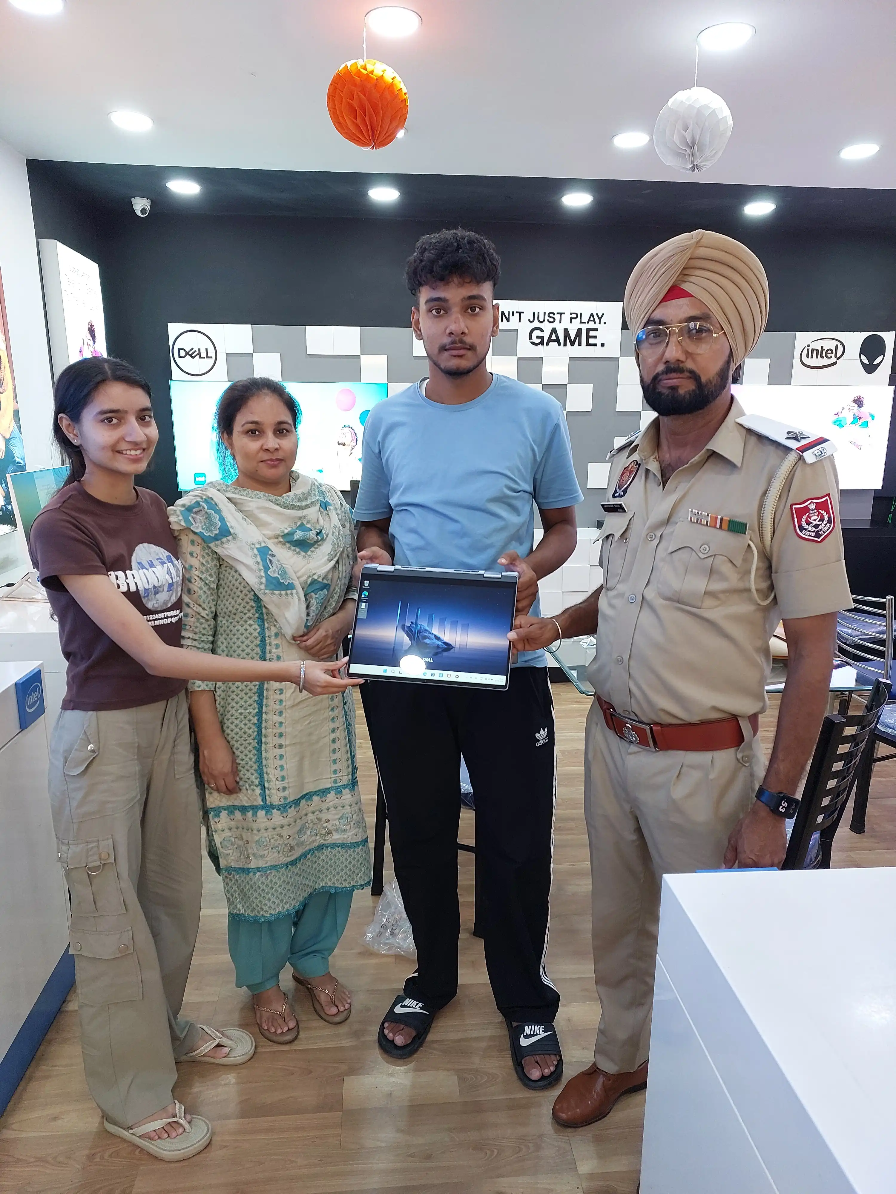 Dell Exclusive Store Kochar market, Ludhiana — photo 4